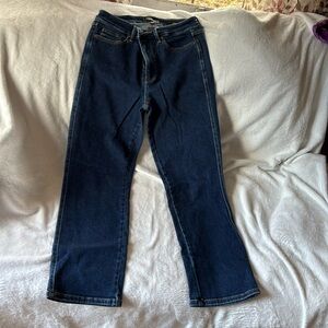 Judy blue dark wash straight leg size 11/30 non-distress